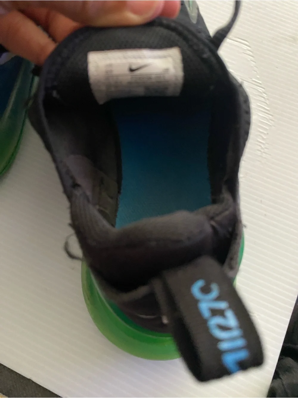 Nike Kids' Air Max 270 Black with Green and Blue Gradient Heel Size 6Y